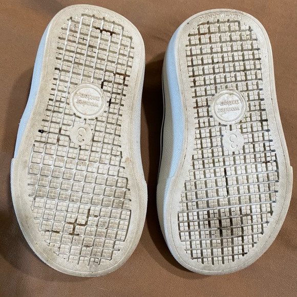 Wonder Nation slip on shoes size 3 in great condition. - Picture 2 of 2